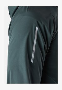 Ausgewählt, dusty green black