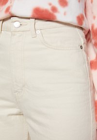 Weekday ROWE EXTRA HIGH - Straight leg jeans - ecru