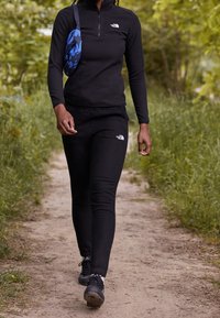 The North Face Träningsbyxor - black