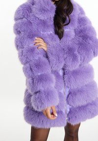 faina Abrigo de invierno - purple
