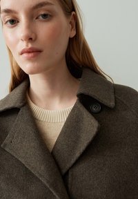 OPUS RELAXED FIT - Short coat - midnight brown