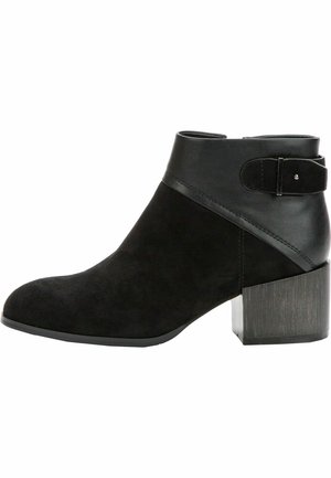 Členkové čižmy - black