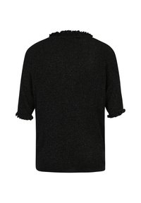 Sort strikketop med korte ærmer, der har en flæsekrave og flæser ved ærmerne. Tekstureret stof med en subtil glans.