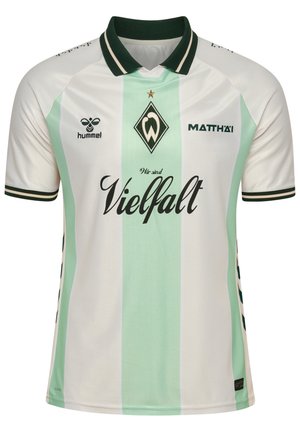 Hvid og lys grøn stribet fodboldtrøje med grøn krave, Werder Bremen-logo og teksten "Vielfalt" på fronten.