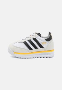 No seleccionado, footwear white/core black/spark