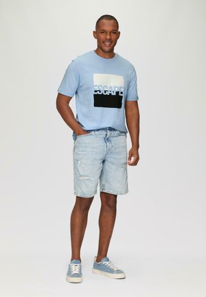 MIT FRONT - T-Shirt print - himmelblau