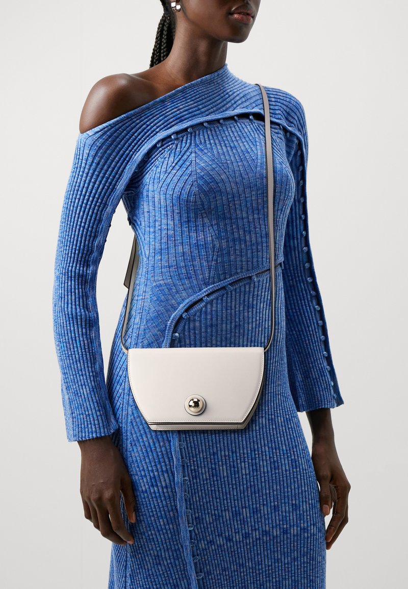 Furla SFERA MINI CROSSBODY - Bandolera - marshmallow