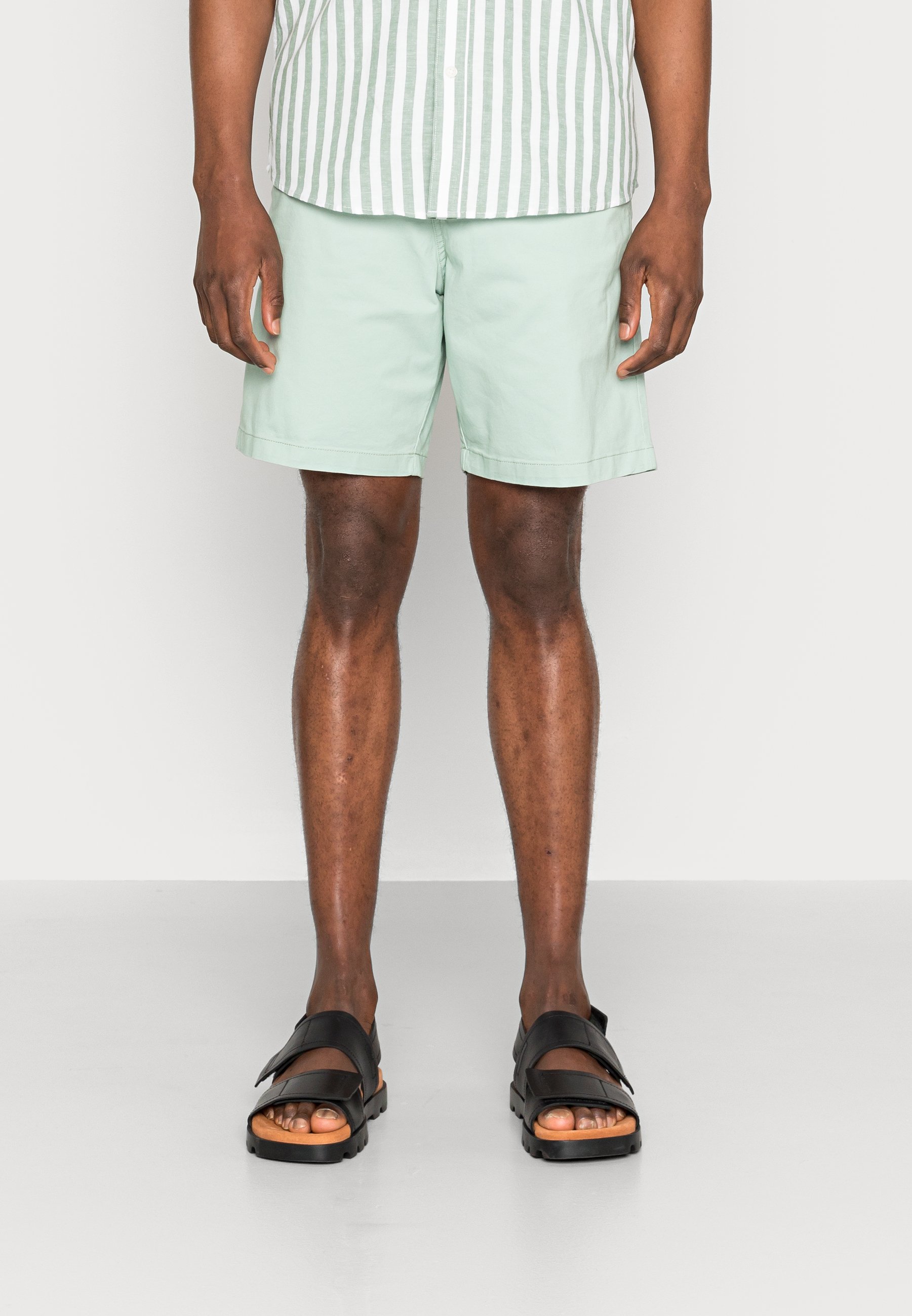 Herren Bekleidung Kurze Hosen Freizeitshorts AMI Wolle Andere materialien sweater in Grün für Herren