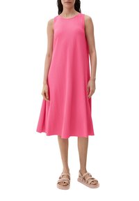 s.Oliver MIT PLISSEEFALTEN - Sukienka z dżerseju