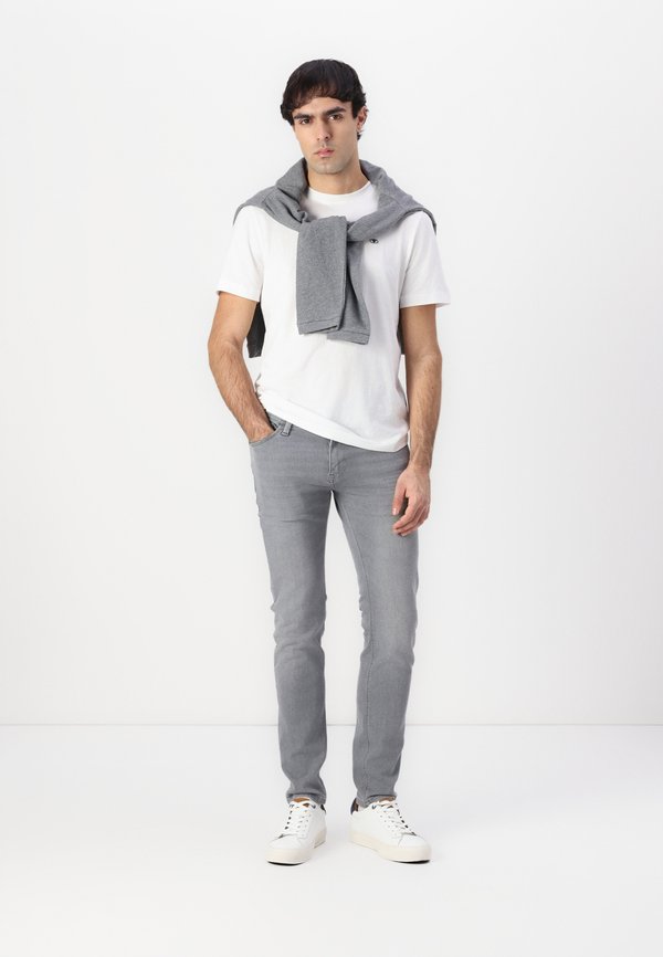 SLIM PIERS - Slim fit jeans2