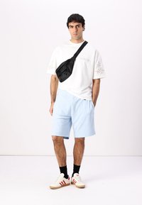 Thumbnail Image 2