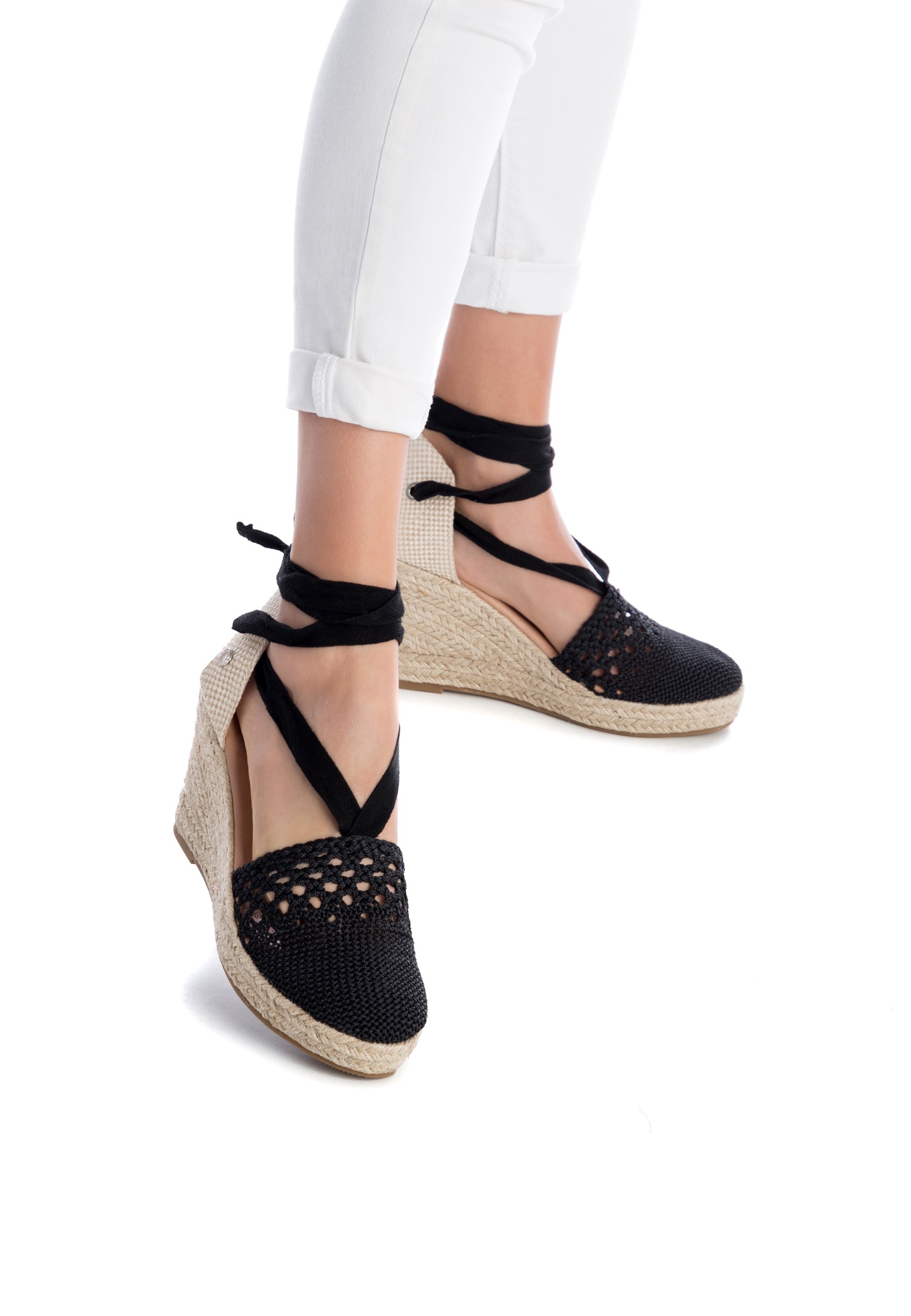 XTI Zapatos de salón con cordones - black/negro - Zalando.es