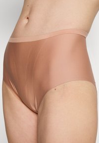 Triumph TRIUMPH SHAPE SMART MAXI nude