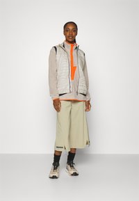 Adidas Terrex XPERIOR VARILITE HYBRID PRIMALOFT - Vest - beigе
