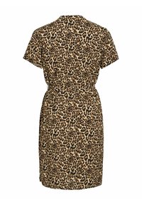 Kurzärmeliges, knielanges Kleid mit Leopardenmuster und passendem Stoffgürtel, der um die Taille gebunden ist.