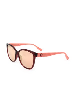 Occhiali da sole con montatura frontale rosso scuro e aste rosa con logo a stella sul lato, con lenti marroni leggermente sfumate.