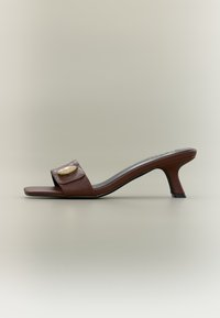 Sélectionné, brown