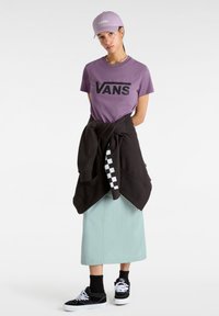 Vans FLYING V CREW - Printtipaita - grape jam