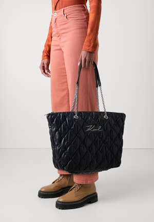 SIGNATURE KUILT TOTE - Bolso shopping - black