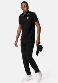 Lonsdale NORMALE PASSFORM BALLYGALLEY - Polo - black white