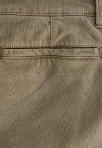 Next Chino - tan brown