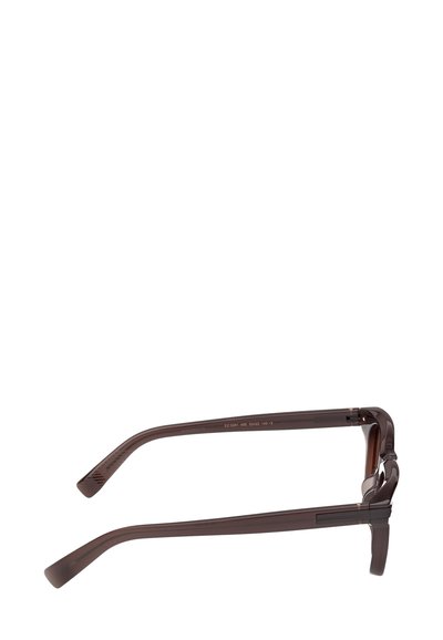 Brązowa plastikowa oprawka okularów o prostokątnym kształcie, z eleganckimi zausznikami i subtelnymi zdobieniami na ramionach.