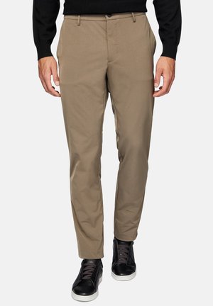 PERMORMANCE TECH - Pantalones chinos - taupe
