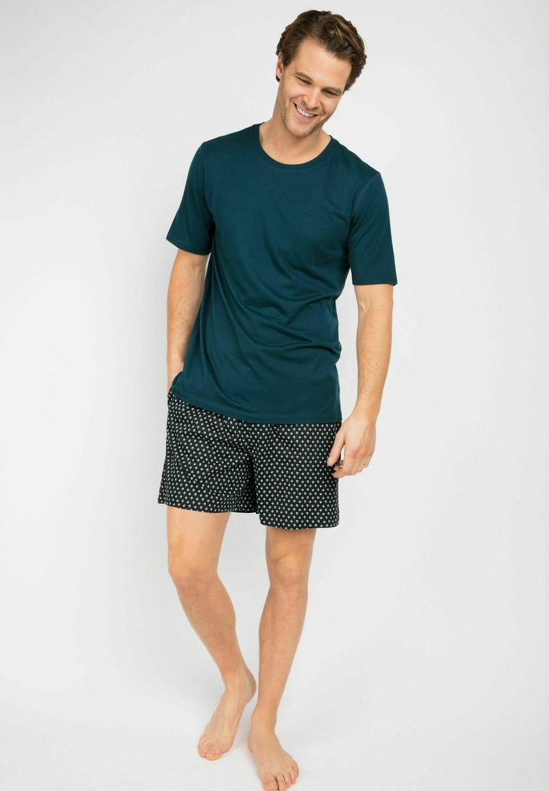 Herren Pyjamas | Cyberjammies Nachtwäsche Hose geo print/schwarz - IZ81604 Herren Pyjamas | Cyberjammies Nachtwäsche Hose geo print/schwarz - IZ81604