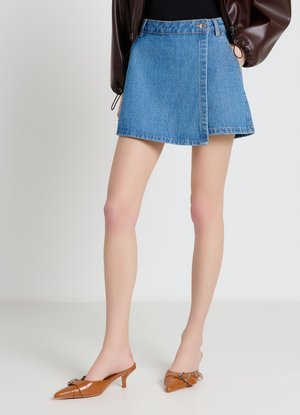Calliope, PANTALONE JEANS CORTO TINTA UNITA - Shorts di jeans - blu denim medio
