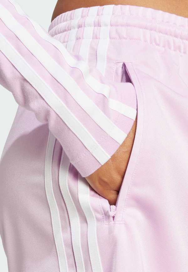 FIREBIRD - Shorts - light orchid2