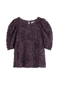 Lila blomster spets topp med korta puffärmar, rund halsringning och nyckelhålsdetalj bak. Har lager av blommiga texturer genom hela plagget.