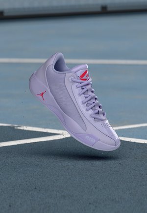 JORDAN 77 - Zapatillas de baloncesto - hydrangeas/siren red/amethyst tint