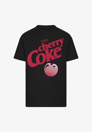 Schwarzes T-Shirt mit Kurzarm, das ein großes rotes "Enjoy cherry Coke"-Grafikdesign und ein gestreiftes Kirsch-Icon auf der Vorderseite zeigt.