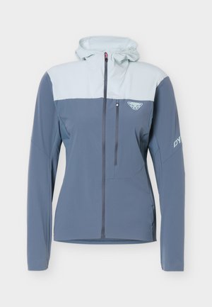 Jachetă softshell bicolor albastru-gri pentru femei, cu fermoar frontal complet, buzunar la piept cu fermoar, glugă și logo pe piept și mânecă.
