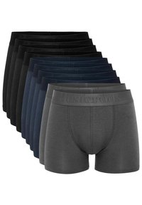 Slip boxer da uomo in un pacco da dieci. I colori includono nero, blu navy e grigio. Realizzati in morbido misto cotone con waistband elasticizzati con branding in rilievo.