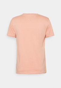 Tommy Hilfiger TOMMY LOGO TEE - T-shirt estampada - guava