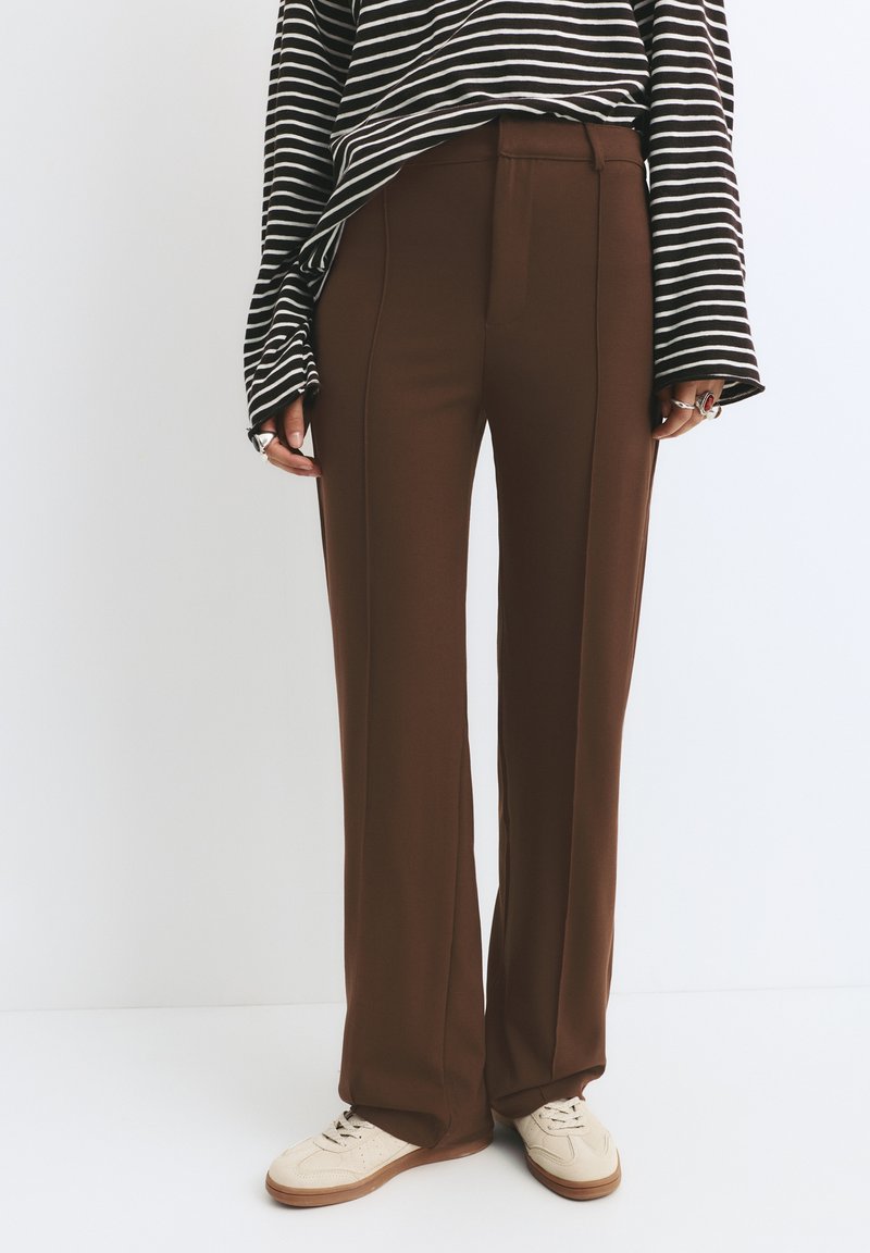 PULL&BEAR STRAGHT  - Broek - brown