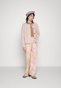 Selected Femme SLFLULU CARDIGAN - Casaco de malha - blushing bride
