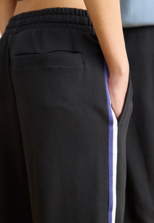 FUTURE ARCHIVE RELAXED UNISEX - Tracksuit bottoms2