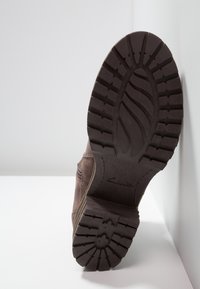 Clarks Korte laarzen - taupe