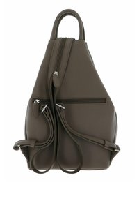 Sac à dos en cuir marron de forme triangulaire, doté de deux compartiments zippés, d'une poignée supérieure et de bretelles ajustables.