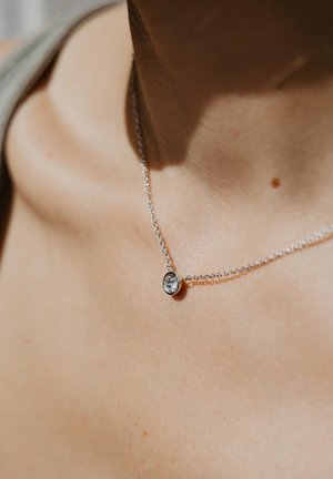 Marmara Sterling, Kaelakee - crystal