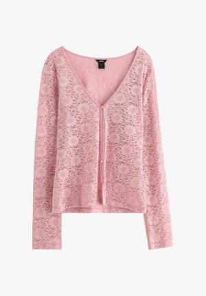 Cardigan rosa in pizzo con scollatura a V, maniche lunghe e chiusura con bottoni davanti. Motivo floreale su tutta la stoffa, texture morbida.