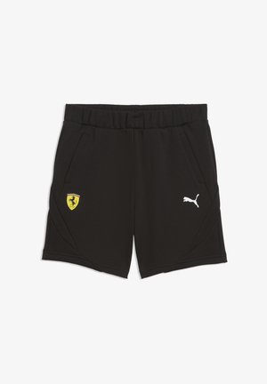 Zwarte sportshort met elastische tailleband, zijzakken, Puma-logo aan de rechterkant en Ferrari-wapenembleem aan de linkerkant.