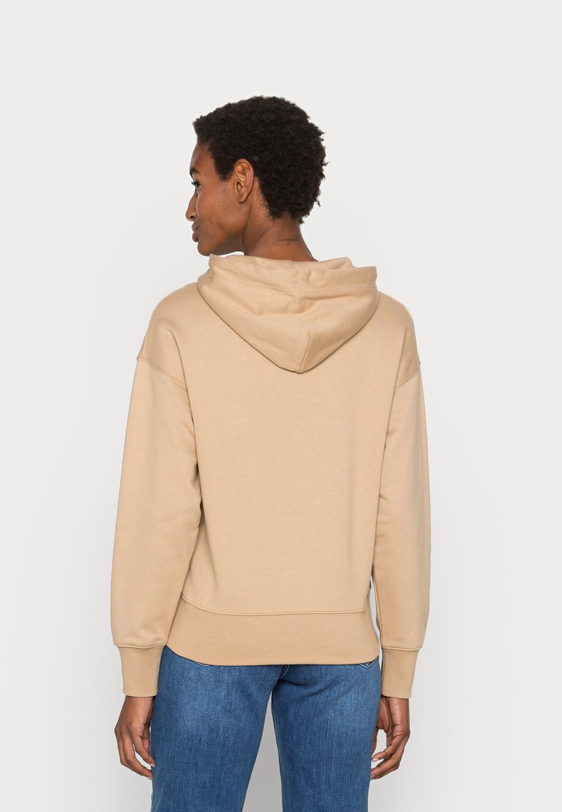 Damen Sweatshirts | GANT TONAL QUADRAT HOODIE Sweatshirt hazelwood beige/beige - NR77242 Damen Sweatshirts | GANT TONAL QUADRAT HOODIE Sweatshirt hazelwood beige/beige - NR77242