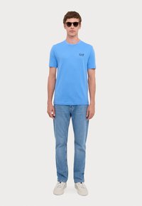 EA7 Emporio Armani TRAIN CORE TEE - Basic póló - granada sky