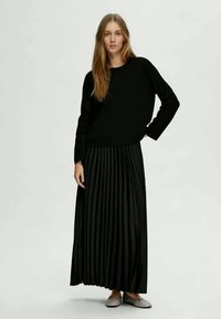 Selected Femme Pikkade varrukatega topp - black