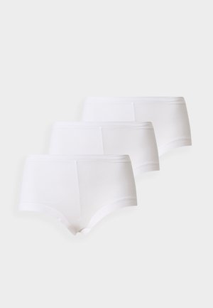 Ensemble de trois culottes hipster sans coutures pour femmes, blanches unies, disposées en rangée décalée sur un fond blanc.