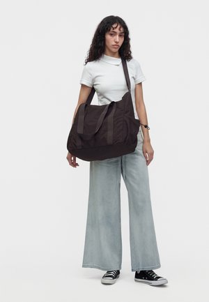 Björn Borg, STUDIO ACTIVE SPORTS BAG - Спортна чанта - coffee bean