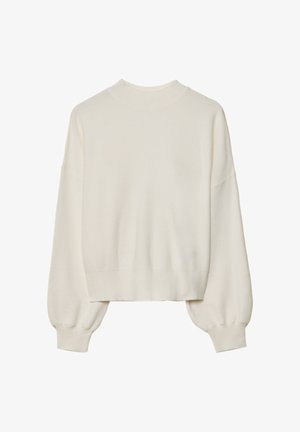 Biely pletený sveter s vysokým golierom, rebrovanou textúrou a balónovými rukávmi. Skrátená dĺžka s priliehavými manžetami. Jednoduchý, jednofarebný dizajn.